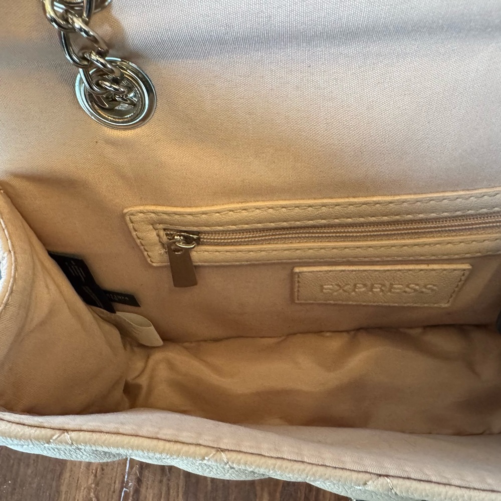 Express Pink Purse - Picture 9 of 11